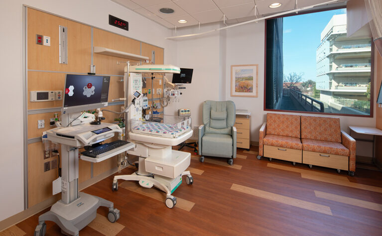 Private NICU room 110A9149