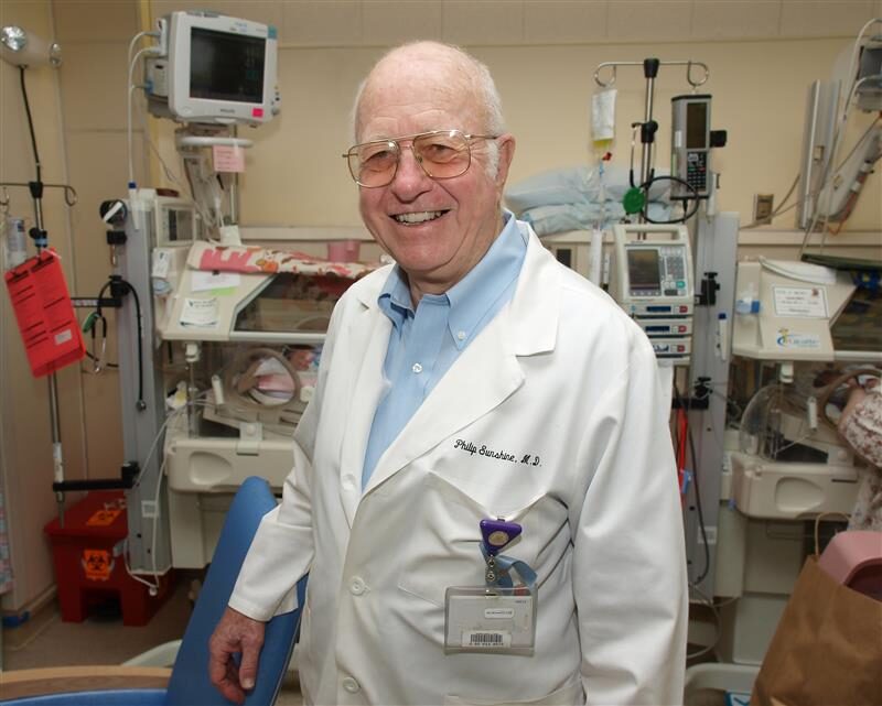 Dr. Sunshine in a maternity room at Lucile Packard Children's Hospital.